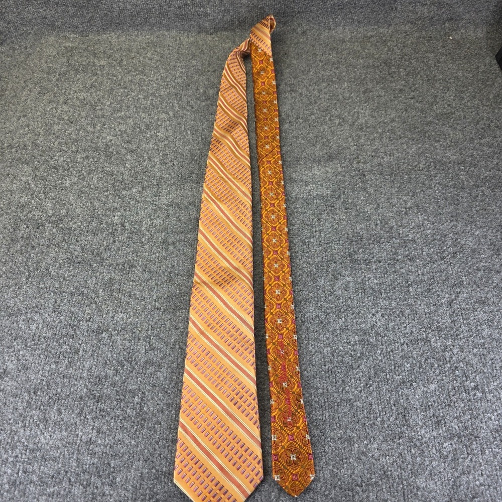 Robert Graham Men's 100% Silk Necktie Multicolor Striped